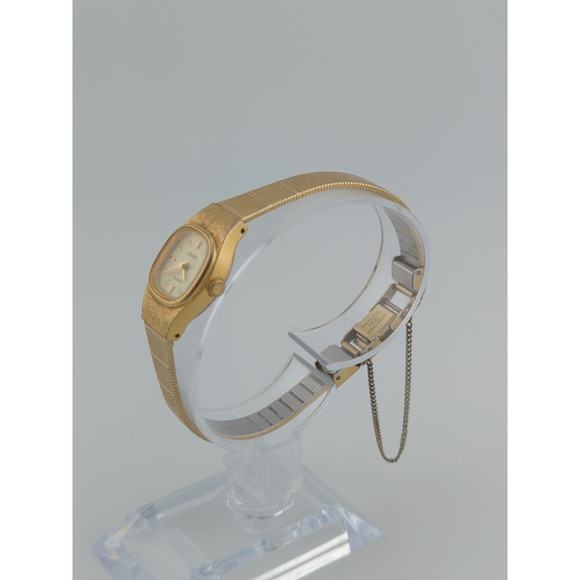 Vtg Adolfo by Gruen 262-V238 Womens 18mm Gold Tone Watch - New Battery - Picture 2 of 6